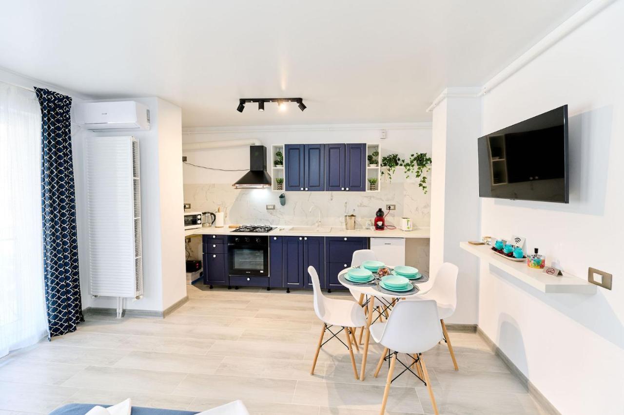 Апартаменты Studioul De La Mare Nord10 -Free Pool & Playground Мамая Экстерьер фото