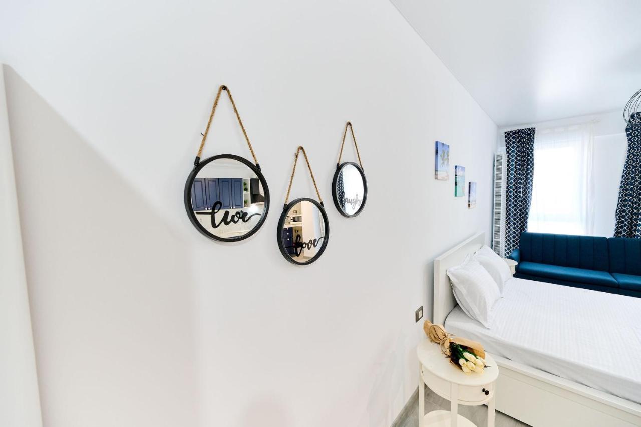 Апартаменты Studioul De La Mare Nord10 -Free Pool & Playground Мамая Экстерьер фото